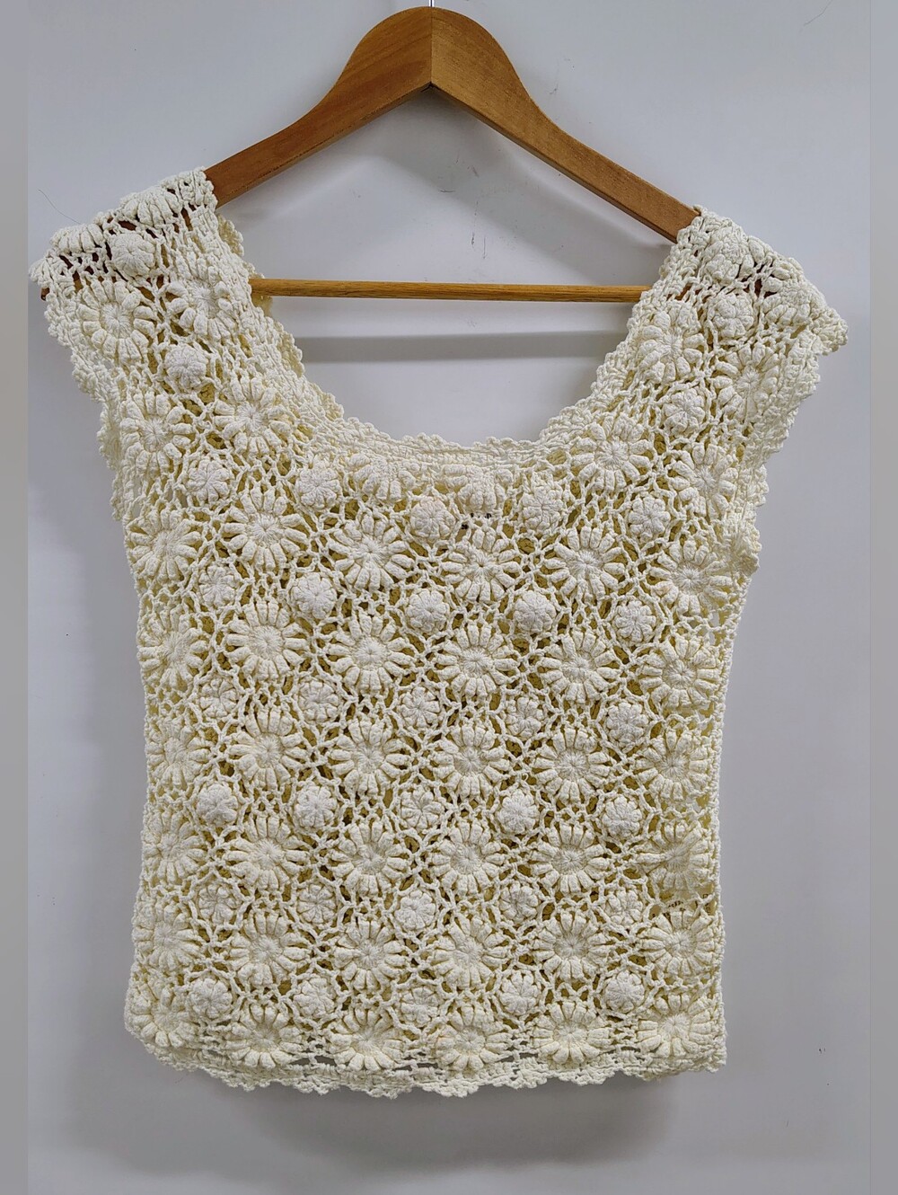 NWOT Boho-chic Cotton Crochet Top - Ivory Floral Knit Tank Women's Size S.